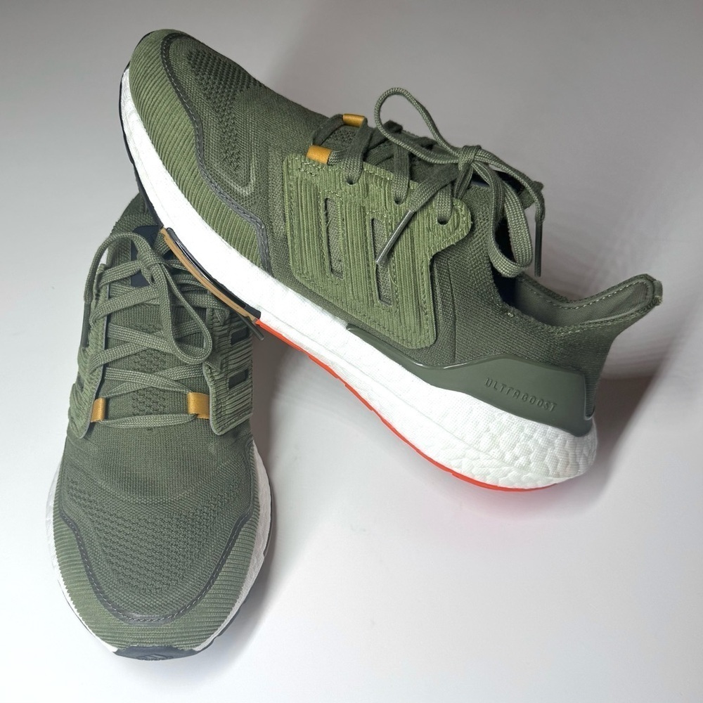 Adidas Men's UltraBoost 22 Olive Green Athletic Running Shoes Size- 8